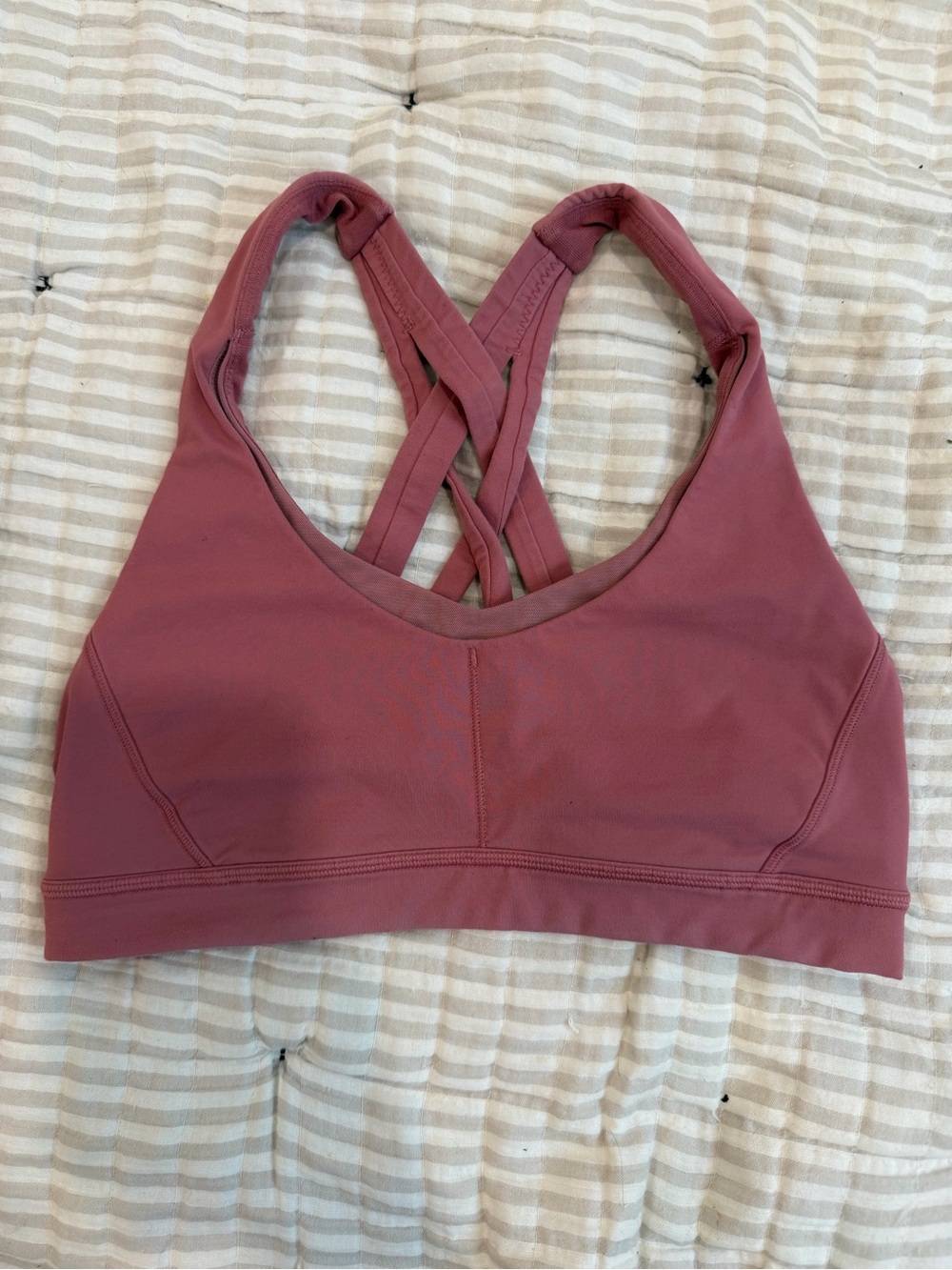 Lululemon Women’s Strappy Crossback Sports Bra - Dusty Rose size 6